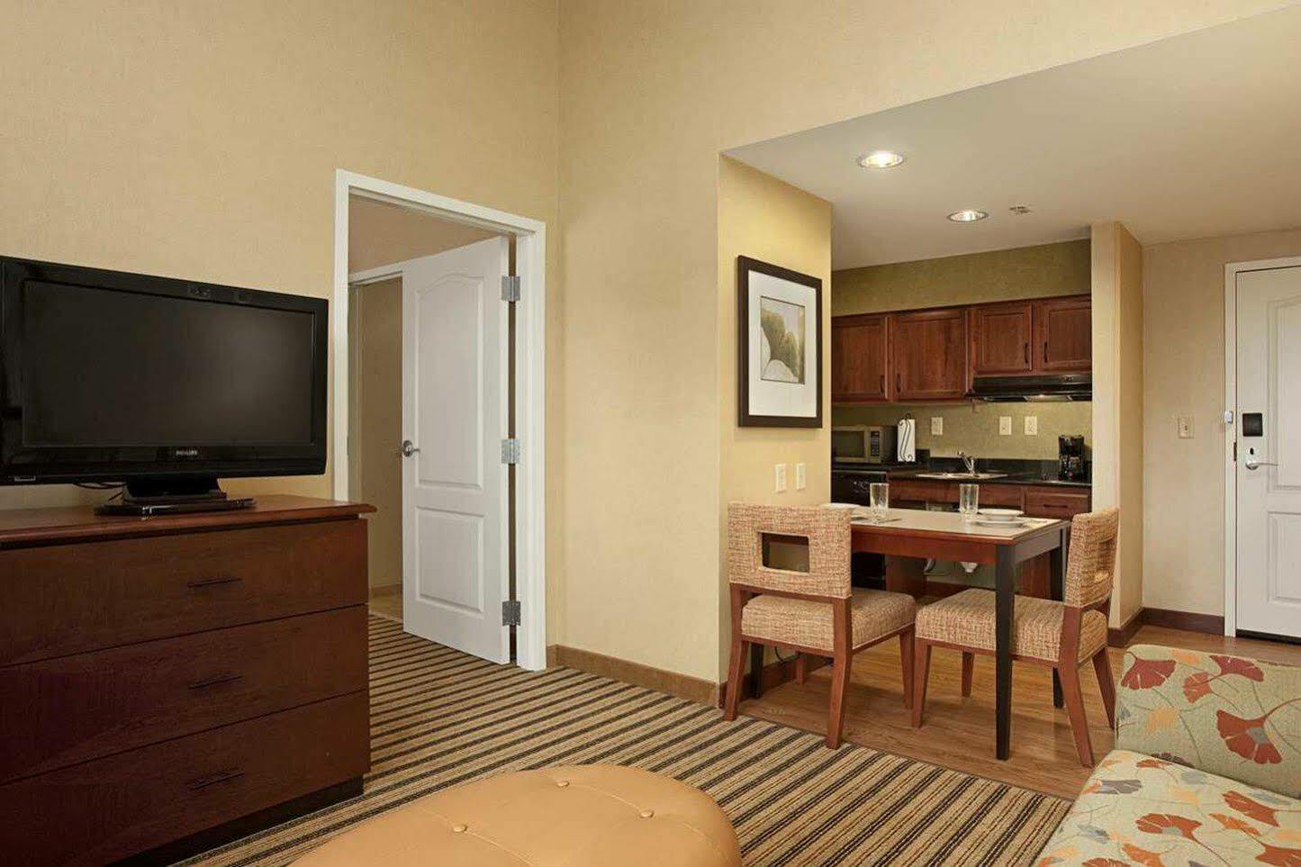 โฮมวู้ด สวีท บาย ฮิลตัน คลีฟแลนด์ บีชวูด Hotel ภายนอก รูปภาพ